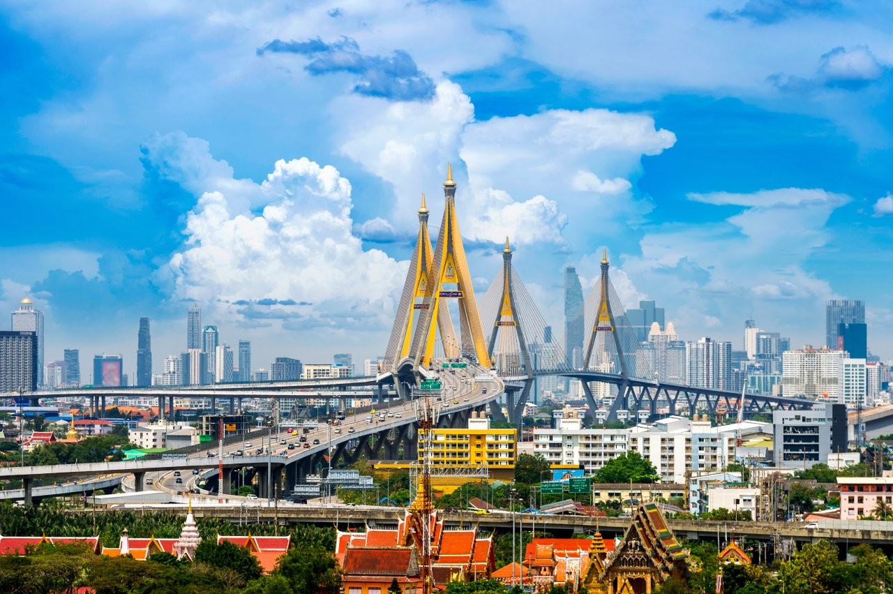 beautiful-cityscape-bangkok-highway-bridge-thailand